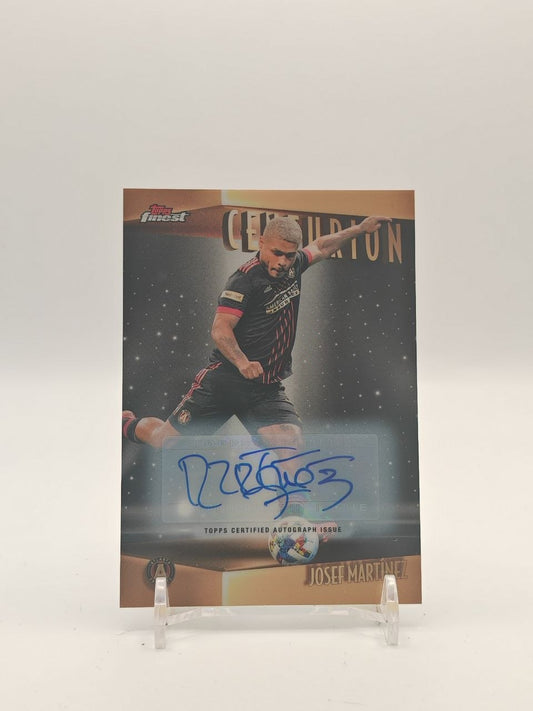 TOPPS FINEST MLS JOSEF MARTÍNEZ ATLANTA UNITED CENTURION AUTO 057/100
