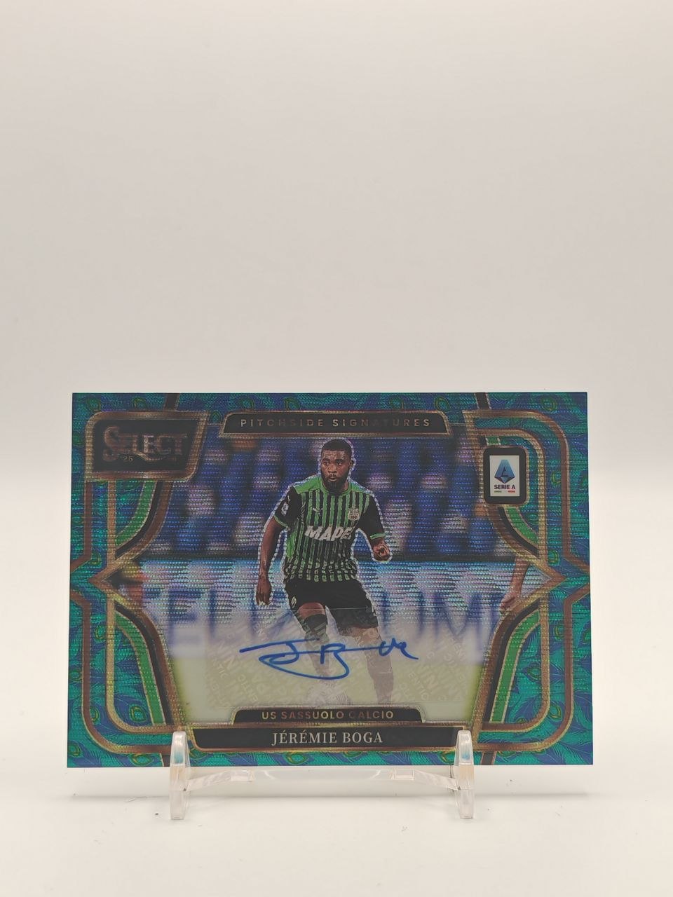 2025-26 PANINI SELECT SERIE A JÉRÉMIE BOGA SASSUOLO PITCHSIDE SIGNATURES AUTO