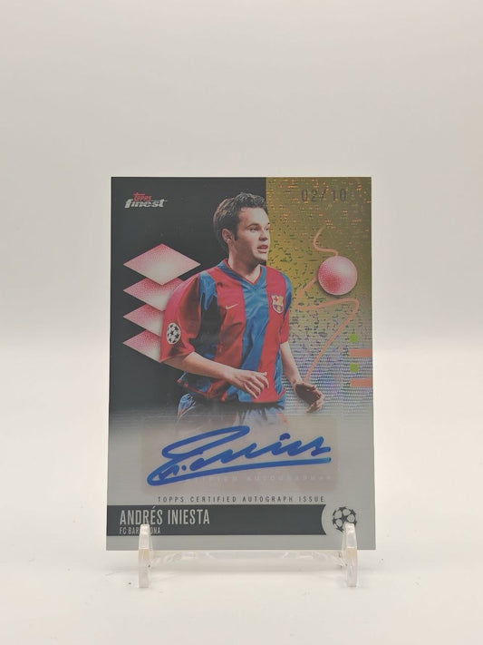 2025-26 TOPPS FINEST UEFA CLUB COMPETITIONS ANDRÉS INIESTA BARCELLONA AUTO 02/10