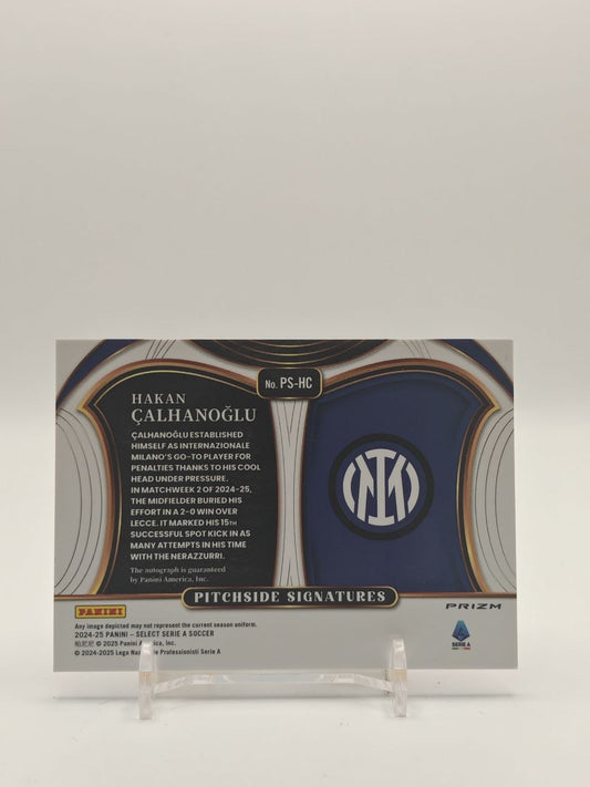 2024-25 PANINI SELECT SERIE A HAKAN ÇALHANOĞLU INTER PITCHSIDE SIGNATURES AUTO