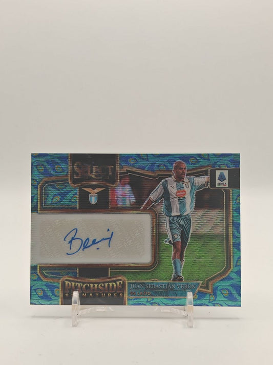 2022-23 PANINI SELECT SERIE A JUAN SEBASTIÁN VERÓN LAZIO PITCHSIDE SIGNATURES AUTO