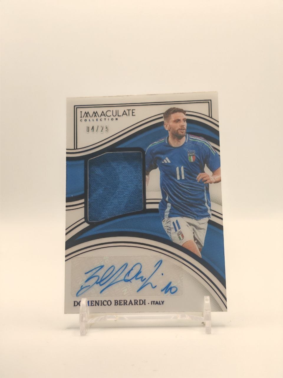 2023-24 PANINI IMMACULATE COLLECTION DOMENICO BERARDI ITALIA AUTO RELIC 04/25