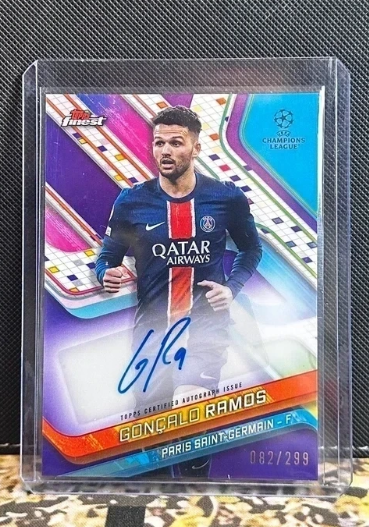 Gonçalo Ramos Auto Purple Refractor /299 Topps Finest UCC 2024-25 PSG