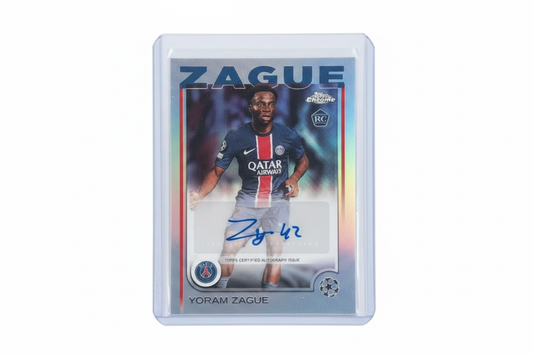 Yoram Zague 2024-25 Topps Chrome UEFA Club Competitions Base Autograph Refractor CA-YZ PSG RC - Fronte