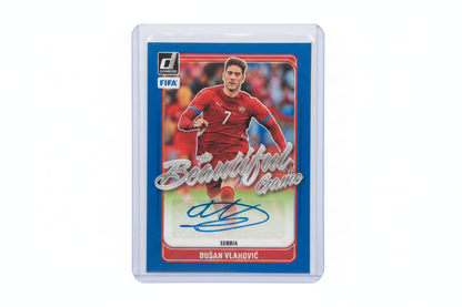 Dušan Vlahović 2024-25 Panini Donruss FIFA Soccer The Beautiful Game Prizm Blue Auto BG-DV 88/99 Serbia - Fronte