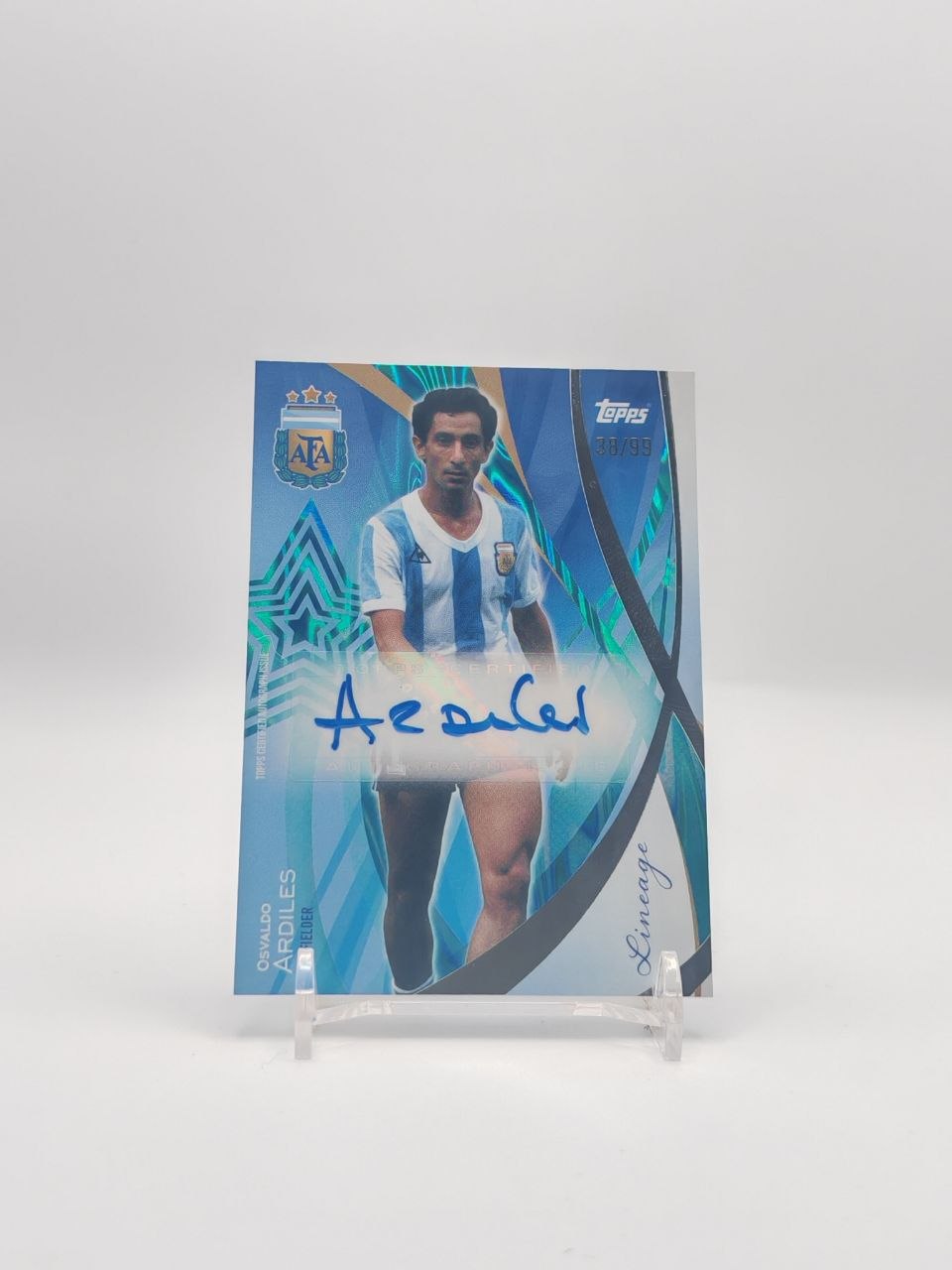 Osvaldo Ardiles Topps Lineage Argentina Auto 38/99, fronte