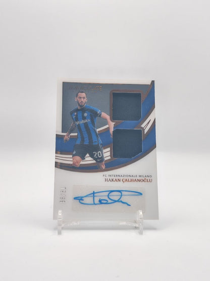 Hakan Çalhanoğlu Panini Immaculate Dual Swatch Auto Relic 79/99, fronte