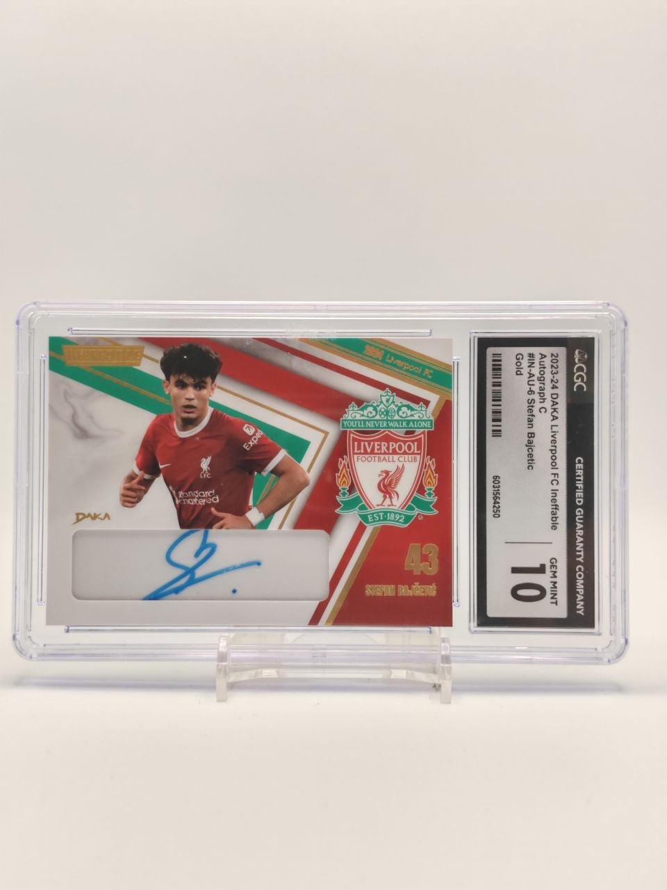 Fronte card Stefan Bajčetić Liverpool FC DAKA autografata 19/22 CGC 10