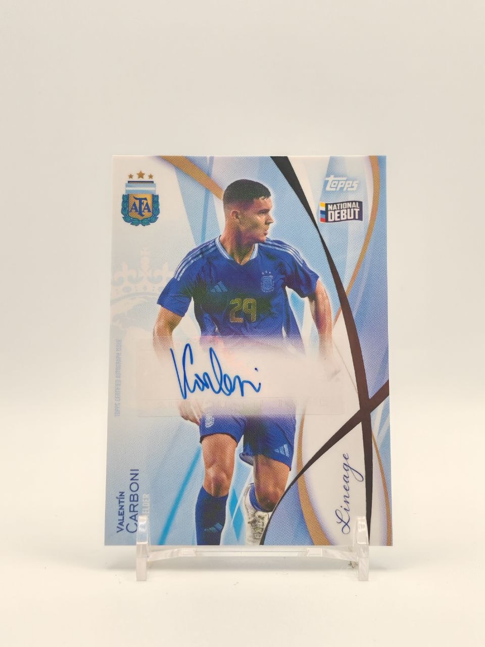 Fronte card Valentín Carboni Topps Lineage Argentina 2024 autografata