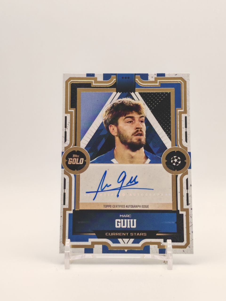 Fronte Marc Guiu Chelsea Topps Gold Current Stars autografata