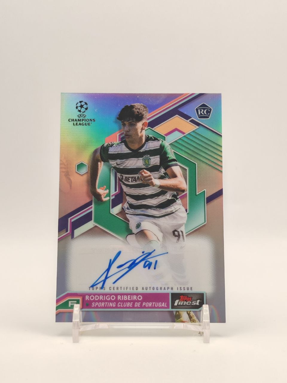 Fronte Rodrigo Ribeiro Sporting Topps Finest auto rookie