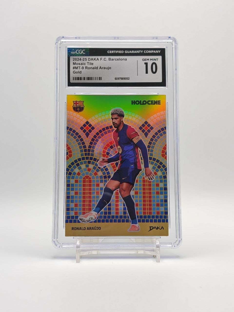 Ronald Araújo Daka Barcellona Holocene Mosaic Tile Gold 01/05 CGC Gem Mint 10, fronte